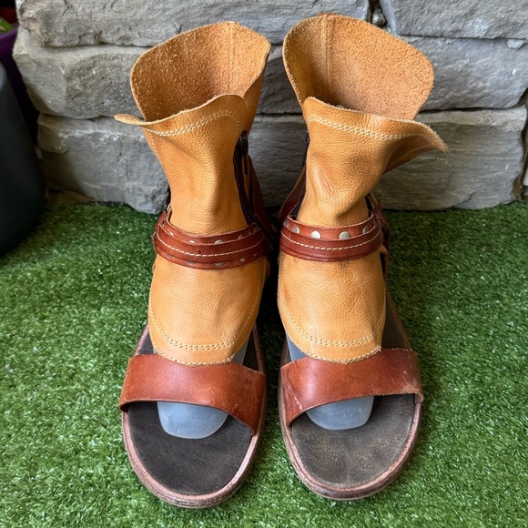 Free People Tan and Brown Leather Sandals Size 38 EU - Picture 5 of 10